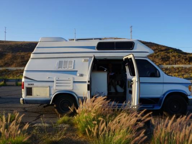 ford econoline 250 camper van